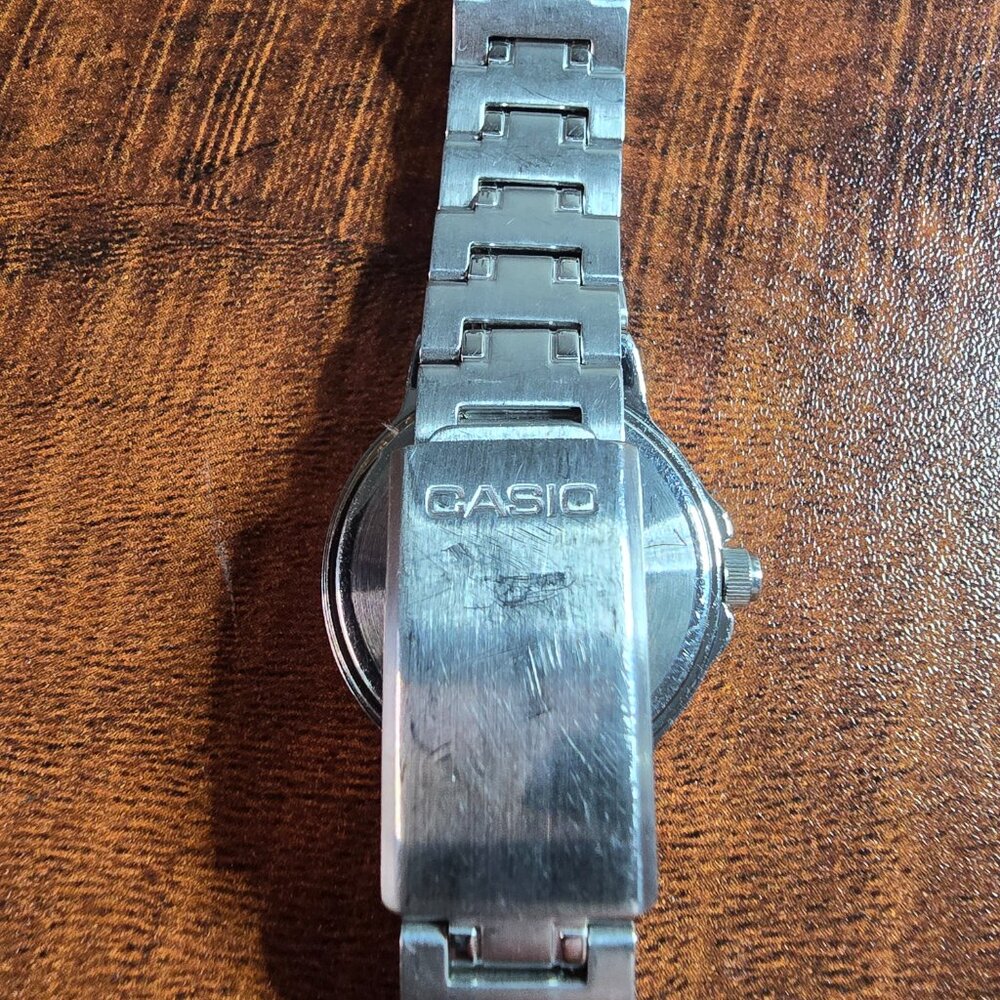 Casio Ladies Watch - Picture 4 of 4